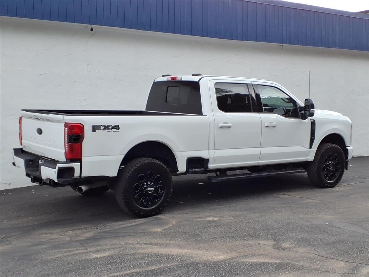 Ford Super Duty F-250 SRW King Ranch 4WD Crew Cab 8' Box 2023