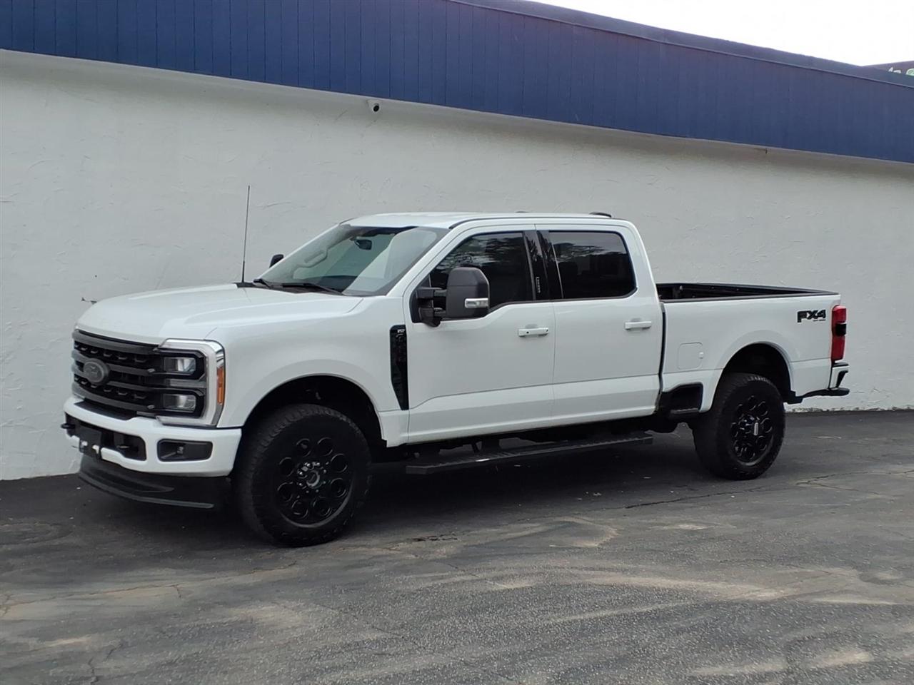 Ford Super Duty F-250 SRW King Ranch 4WD Crew Cab 8' Box 2023