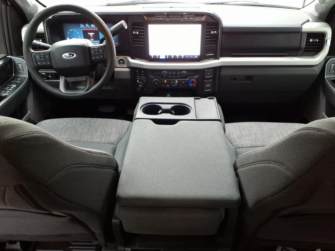 Ford Super Duty F-250 SRW King Ranch 4WD Crew Cab 8' Box 2023