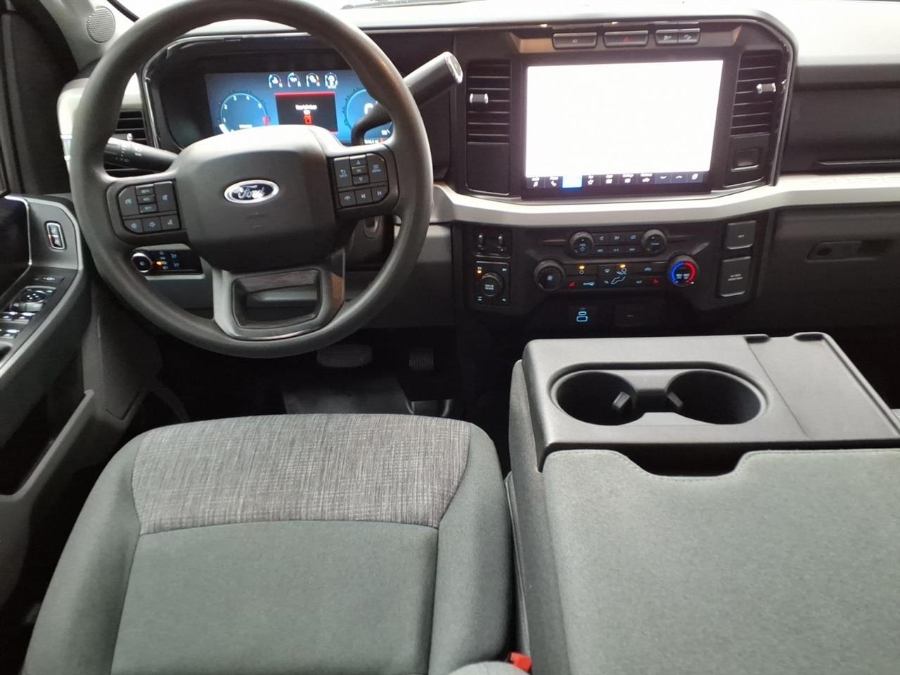 Ford Super Duty F-250 SRW King Ranch 4WD Crew Cab 8' Box 2023