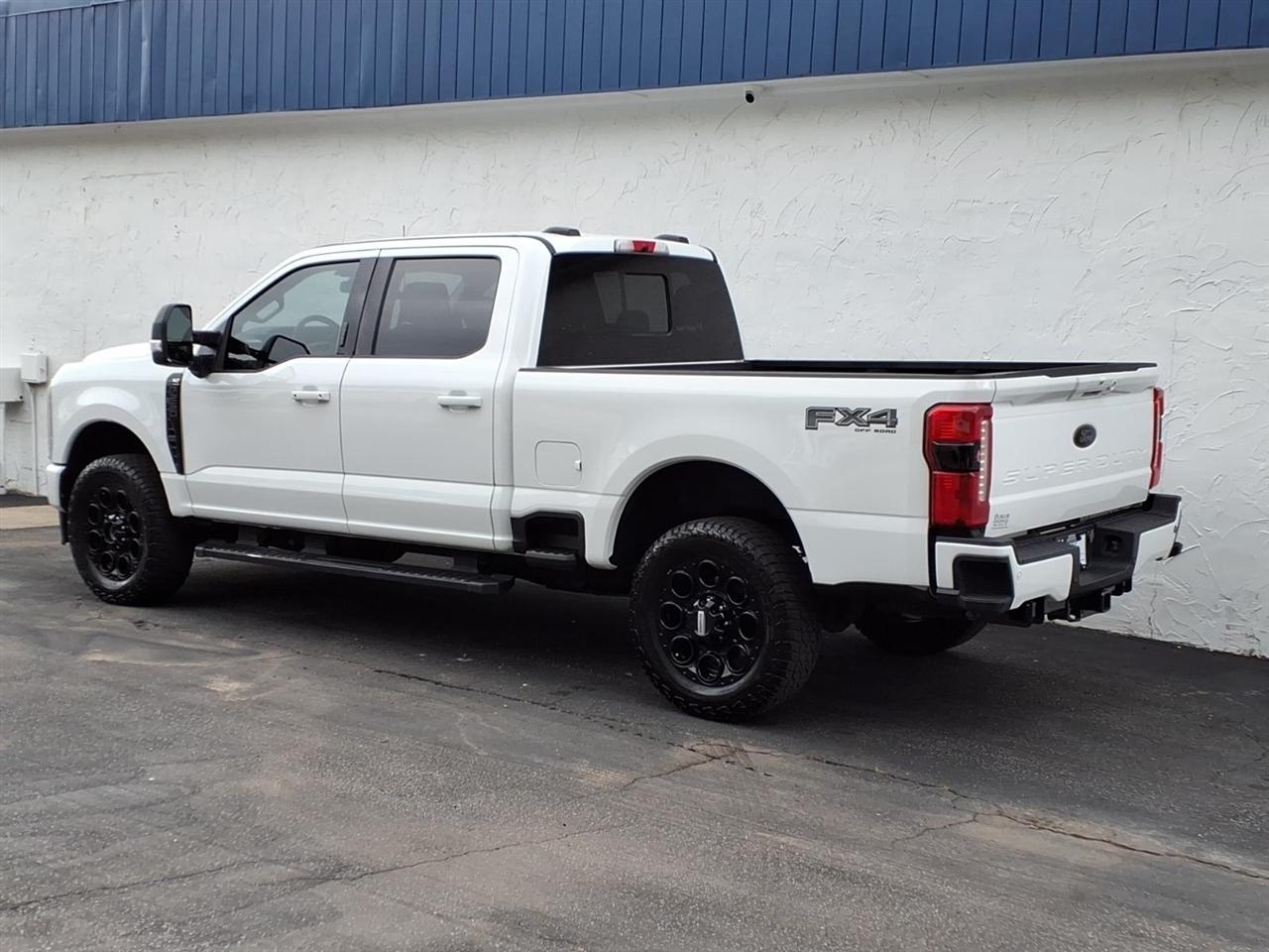 Ford Super Duty F-250 SRW XL 4WD Crew Cab 6.75' Box 2023