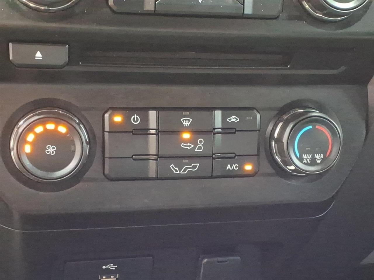 Ford F-150 Platinum 4WD SuperCrew 5.5' Box 2017