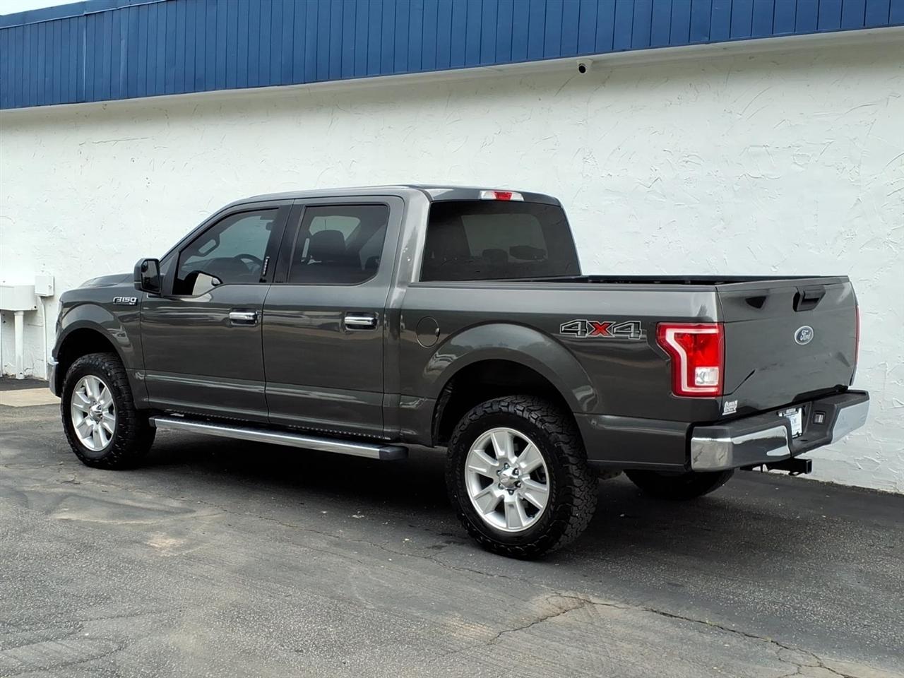 Ford F-150 XL 4WD SuperCrew 5.5' Box 2017