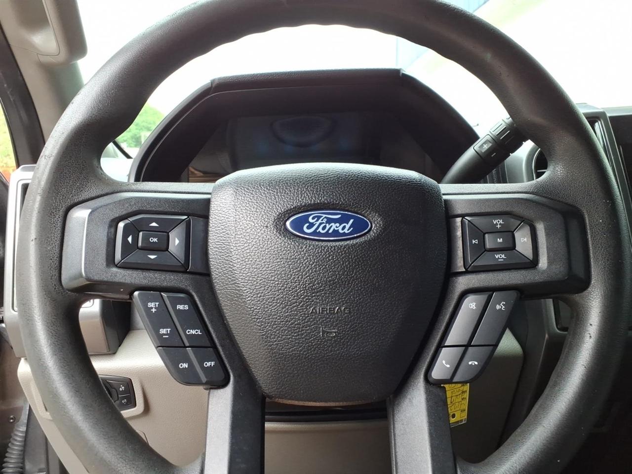 Ford F-150 XL 4WD SuperCrew 5.5' Box 2017