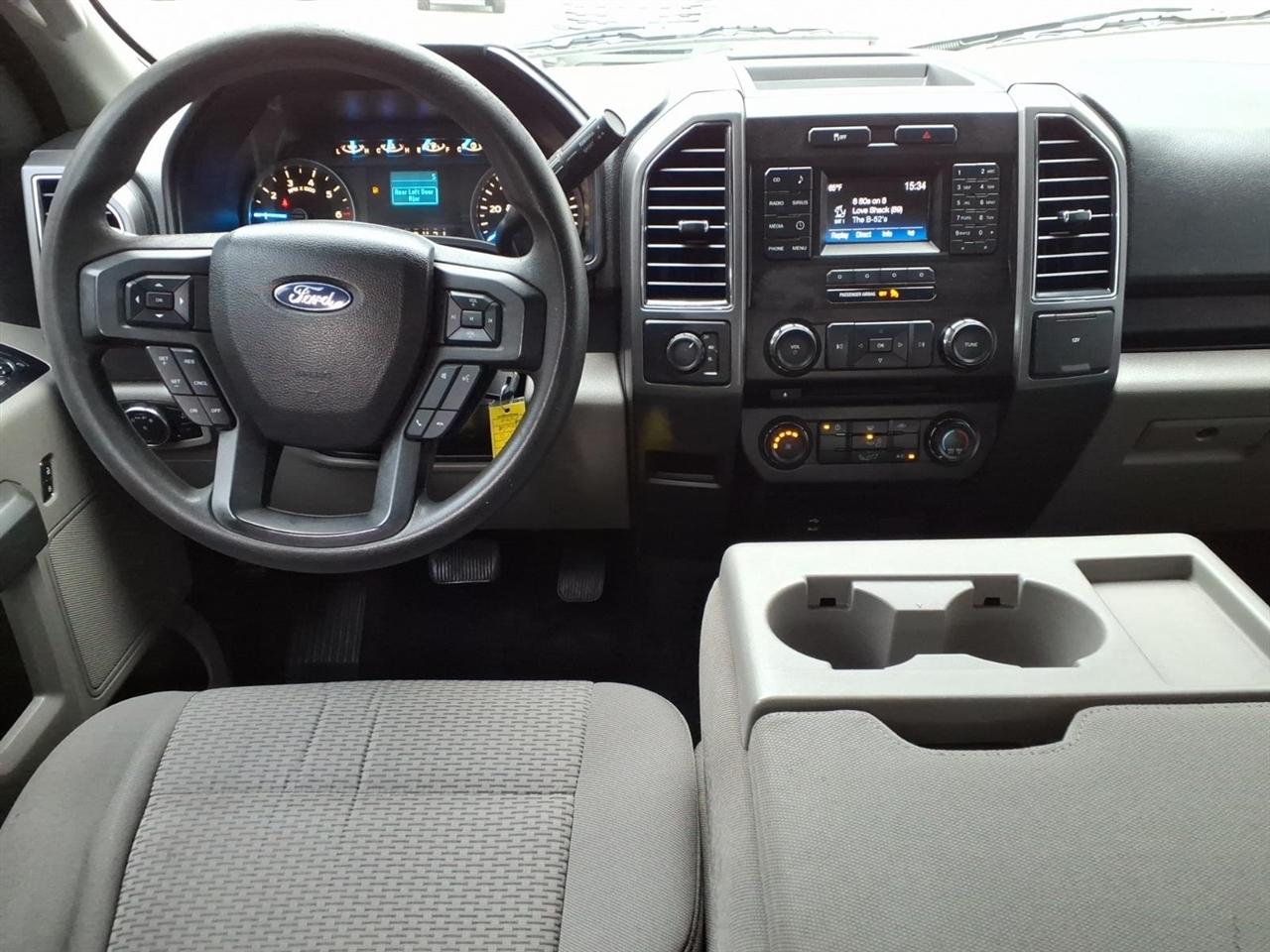 Ford F-150 XL 4WD SuperCrew 5.5' Box 2017