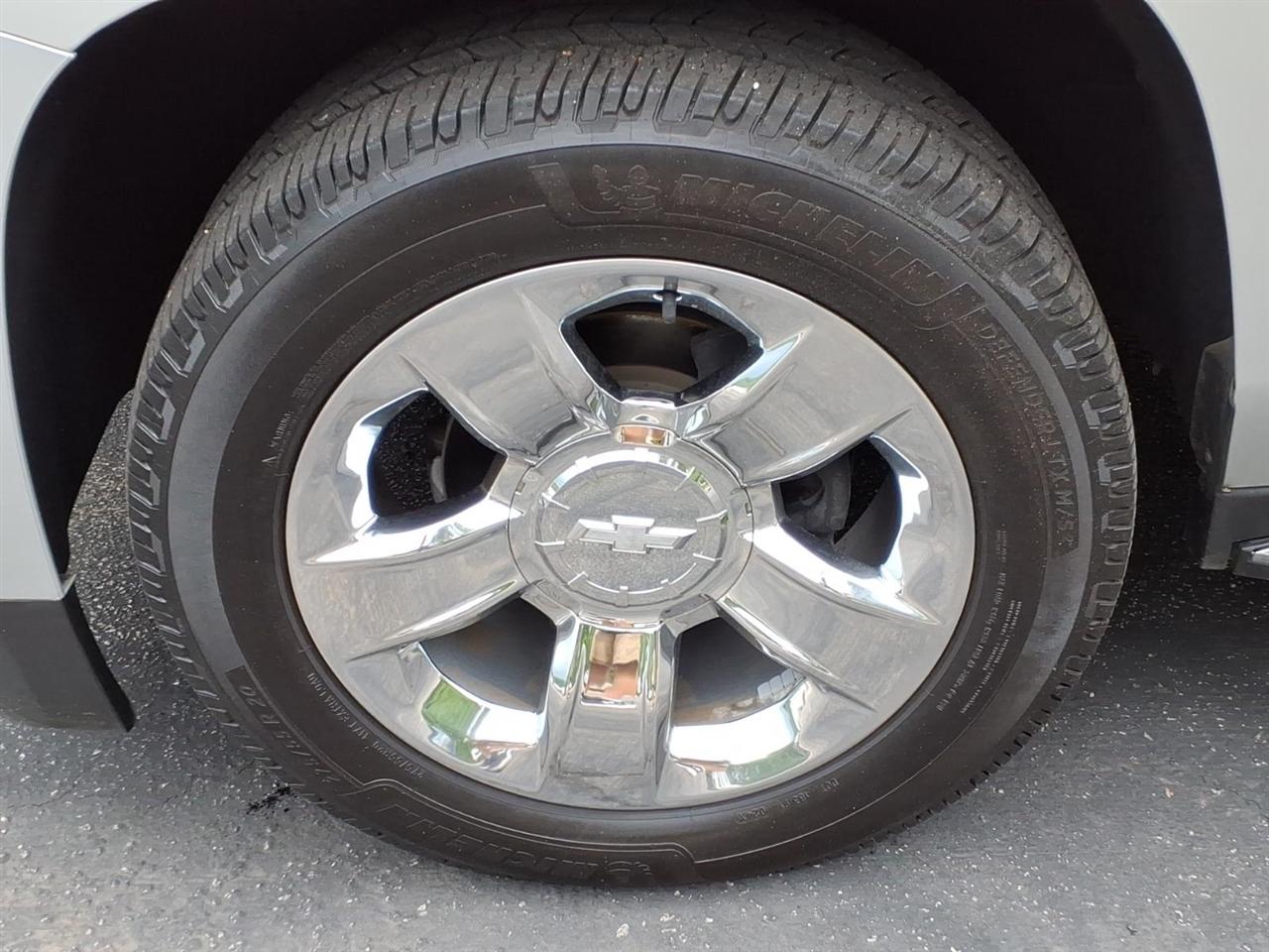 Chevrolet Suburban 4WD 4dr 1500 Premier 2019