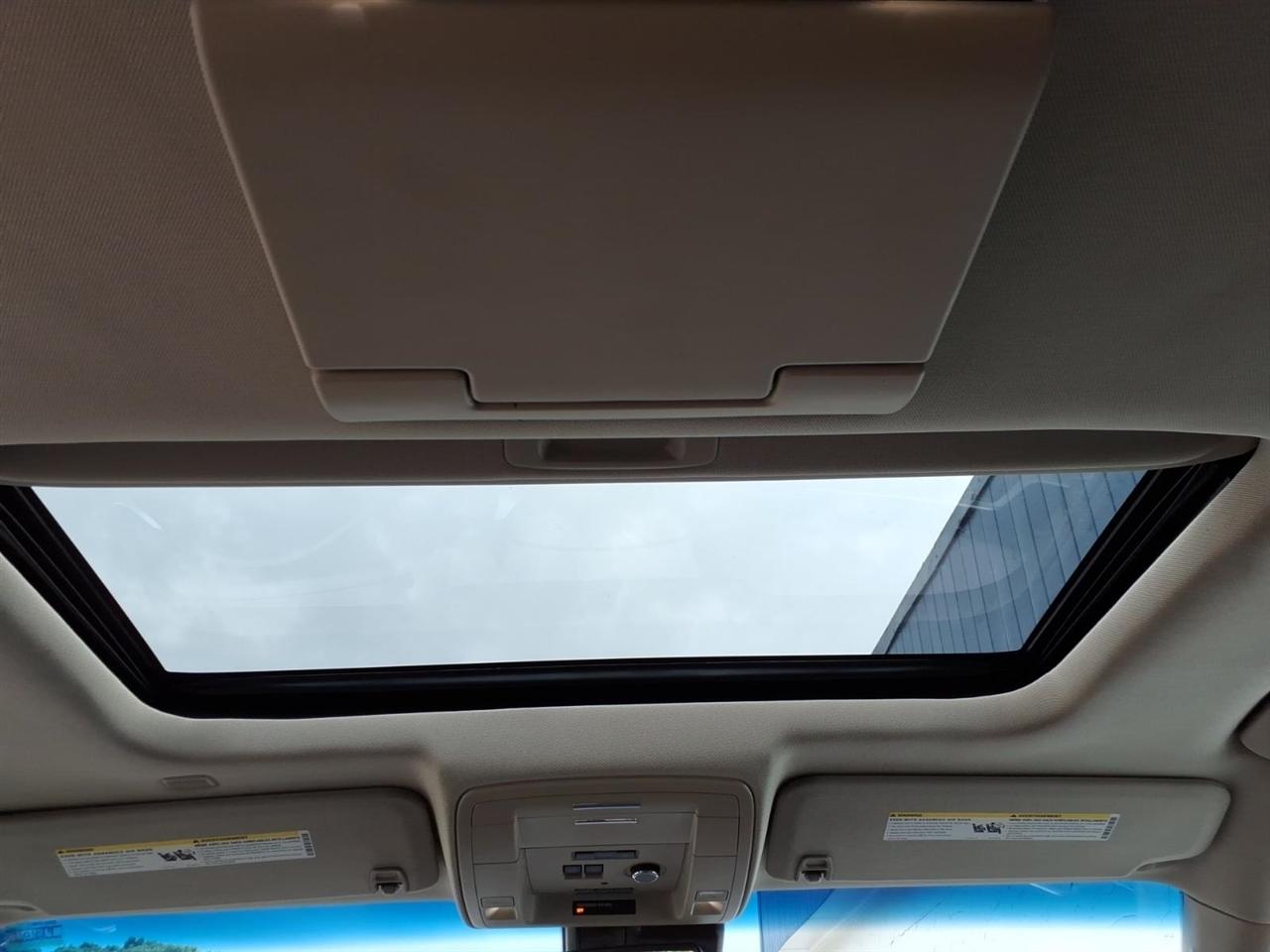 Chevrolet Suburban 4WD 4dr 1500 Premier 2019