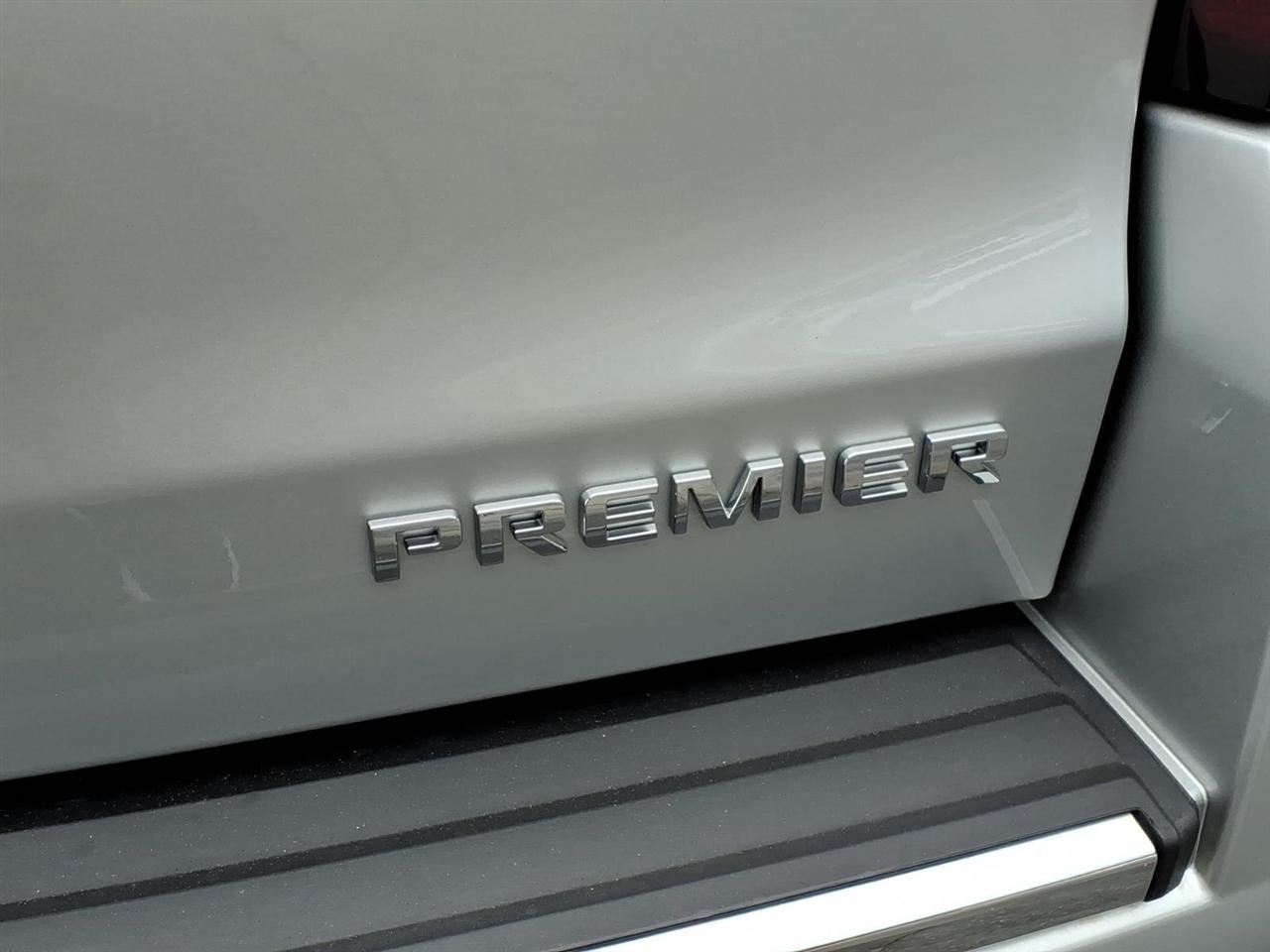 Chevrolet Suburban 4WD 4dr 1500 Premier 2019