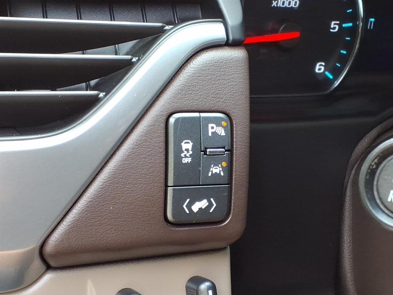 Chevrolet Suburban 4WD 4dr 1500 Premier 2019