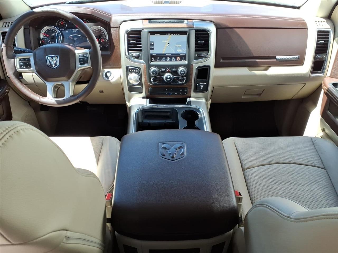 RAM 1500 Laramie 4x2 Crew Cab 5'7" Box 2017