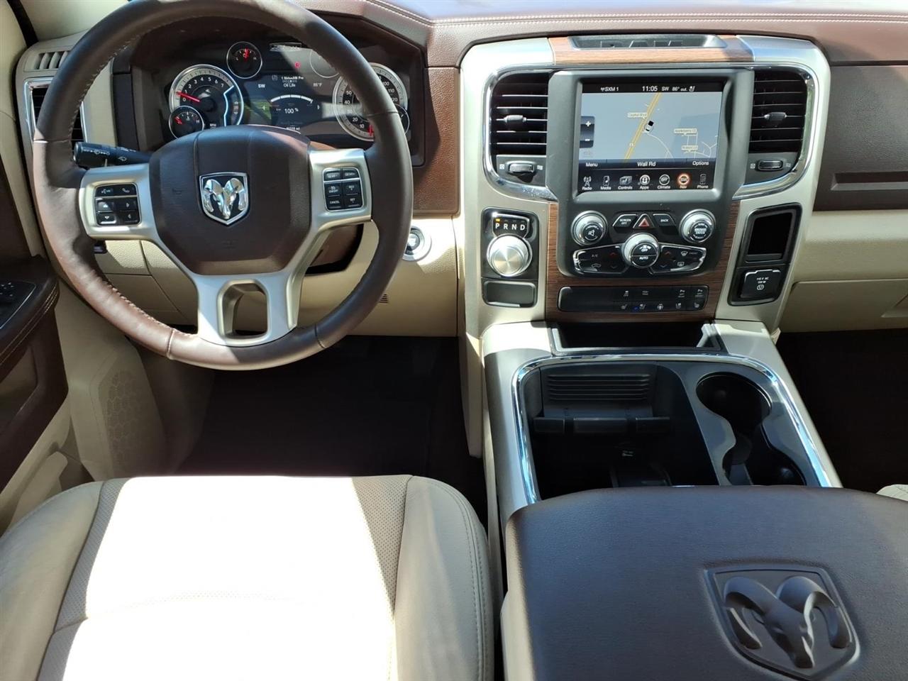 RAM 1500 Laramie 4x2 Crew Cab 5'7" Box 2017