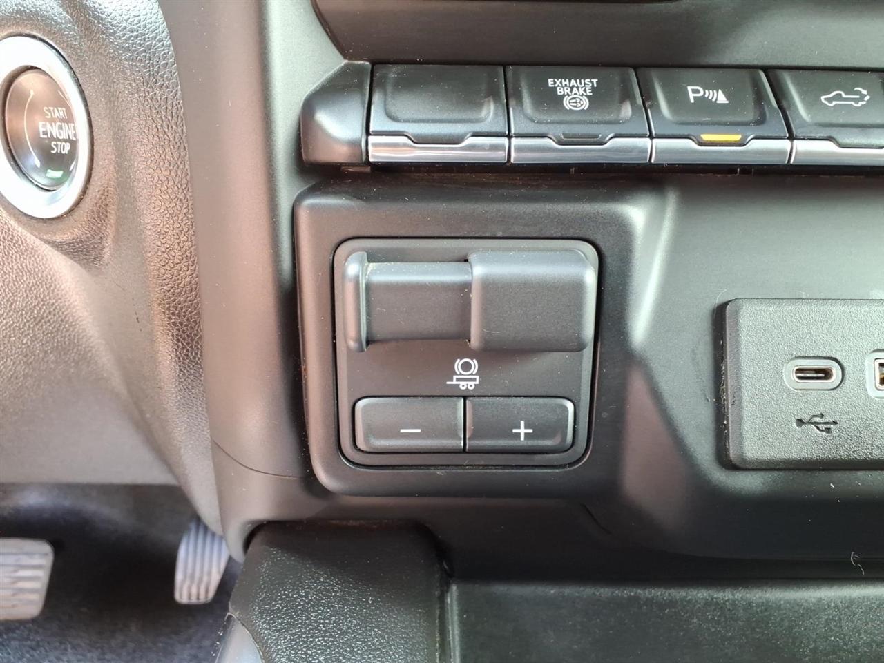 Chevrolet Silverado 3500HD 4WD Crew Cab 159" LT 2021
