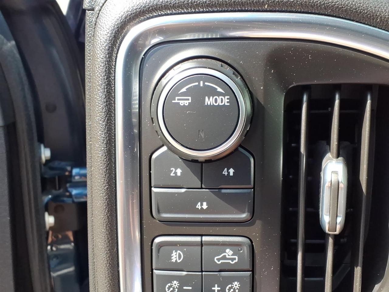 Chevrolet Silverado 3500HD 4WD Crew Cab 159" LT 2021