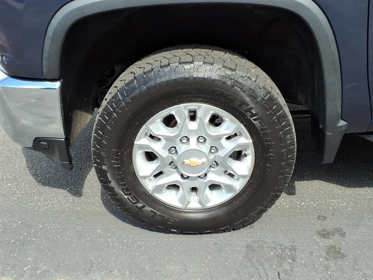 Chevrolet Silverado 3500HD 4WD Crew Cab 159" LT 2021