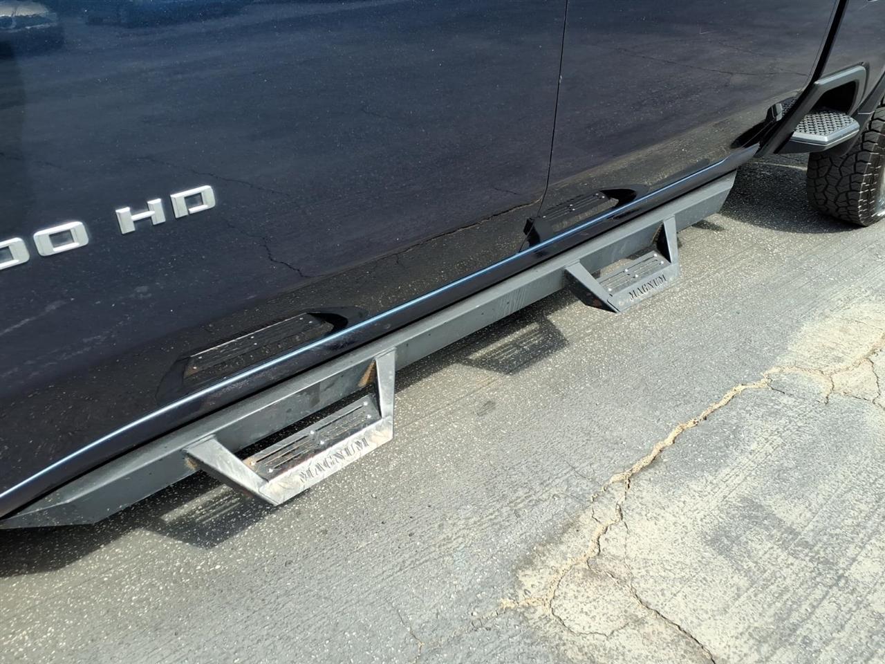 Chevrolet Silverado 3500HD 4WD Crew Cab 159" LT 2021