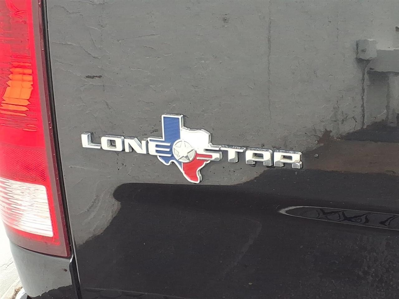 RAM 1500 Classic Lone Star Silver 4x4 Crew Cab 5'7" Box 2019