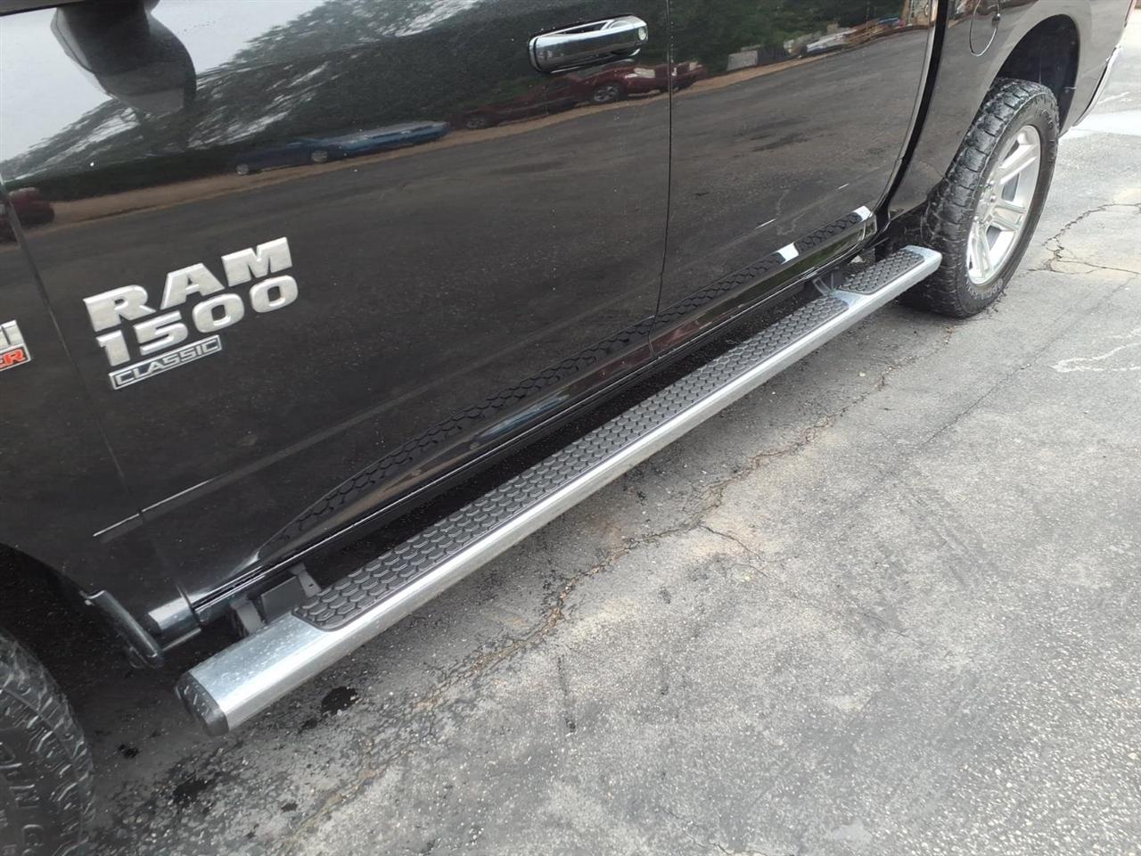 RAM 1500 Classic Lone Star Silver 4x4 Crew Cab 5'7" Box 2019