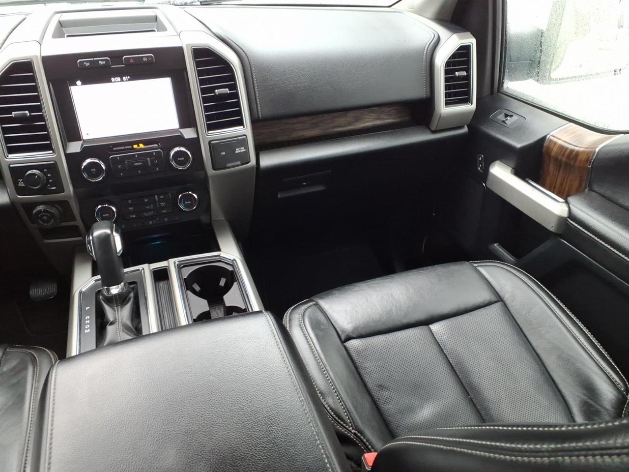 Ford F-150 SuperCrew 139" Lariat 4WD 2019