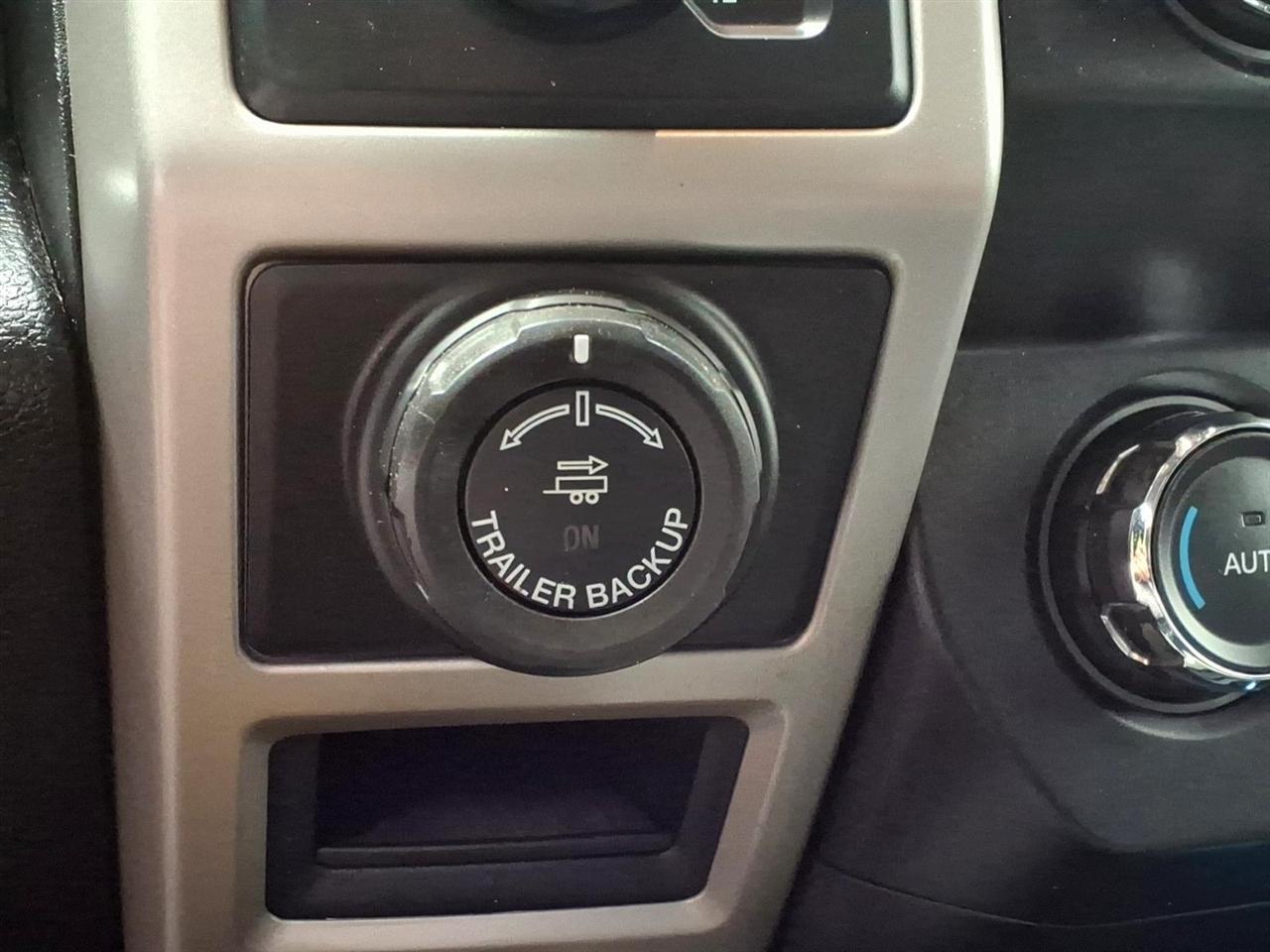 Ford F-150 SuperCrew 139" Lariat 4WD 2019