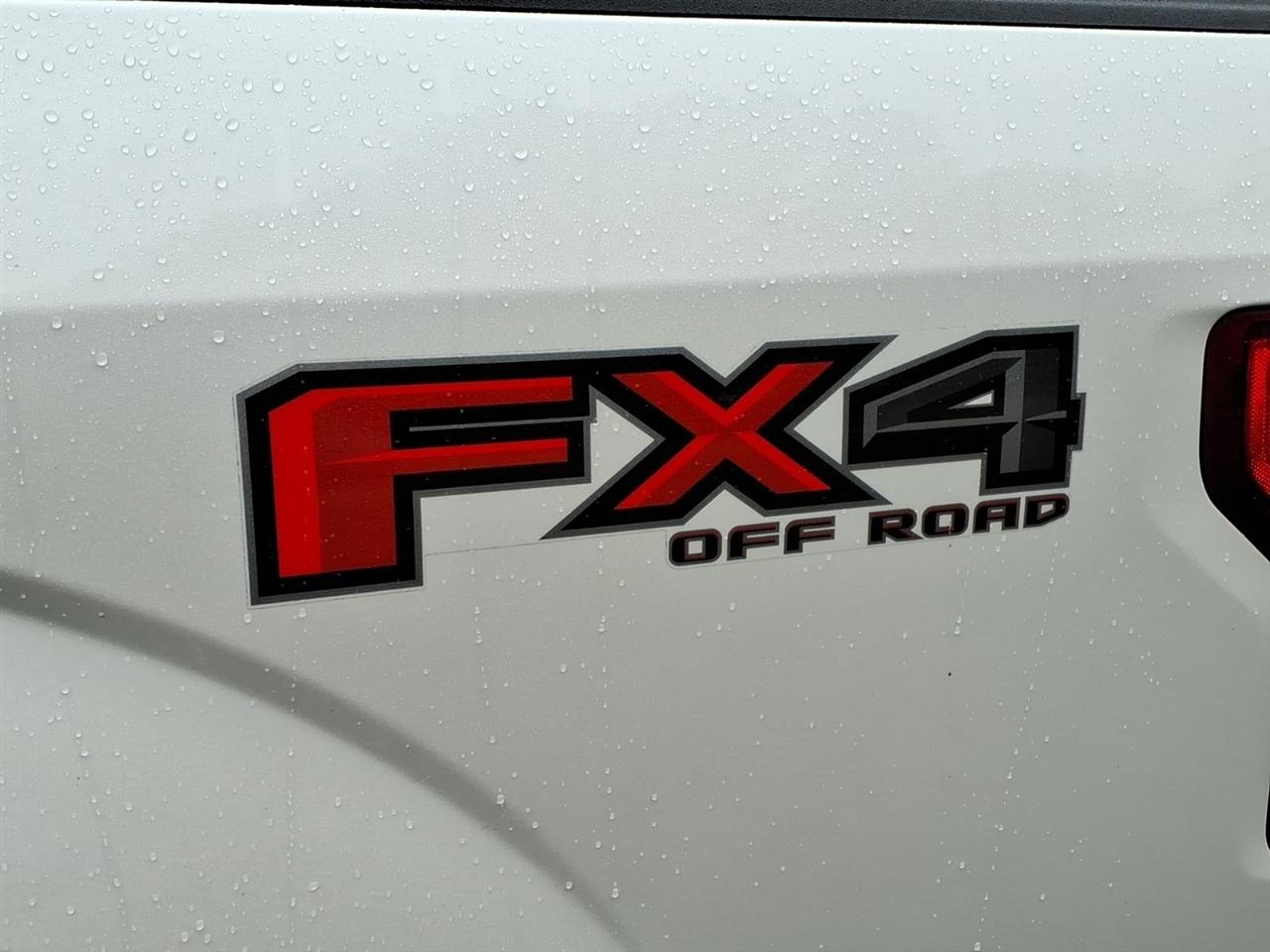 Ford F-150 SuperCrew 139" Lariat 4WD 2019