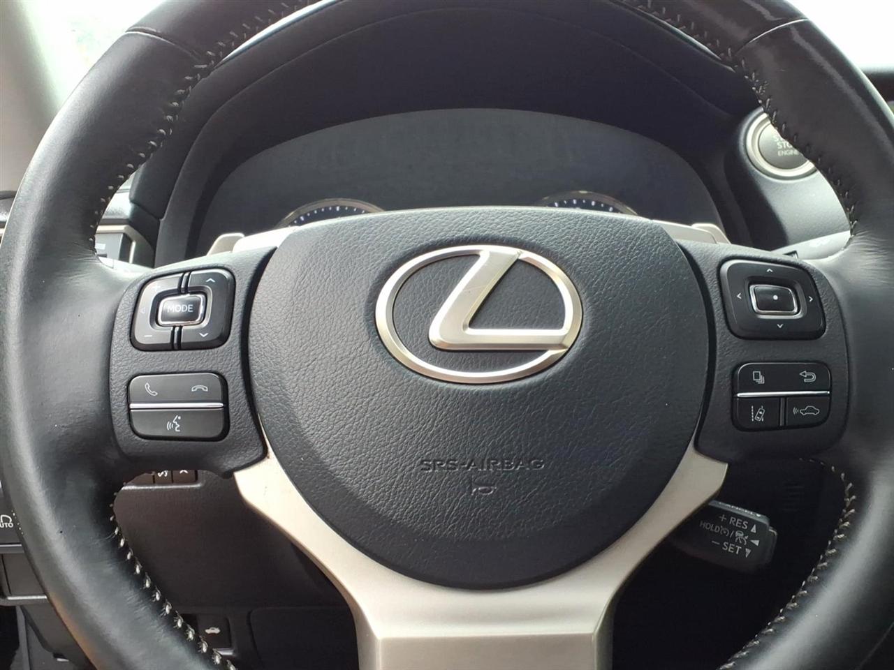 Lexus IS IS Turbo RWD 2017