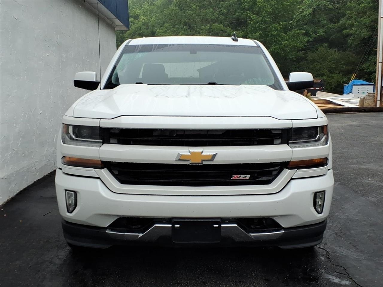 Chevrolet Silverado 1500 4WD Crew Cab 143.5" LT w/2LT 2017