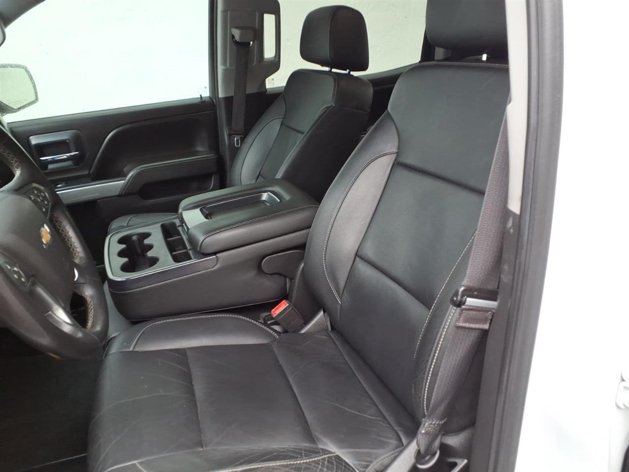 Chevrolet Silverado 1500 4WD Crew Cab 143.5" LT w/2LT 2017