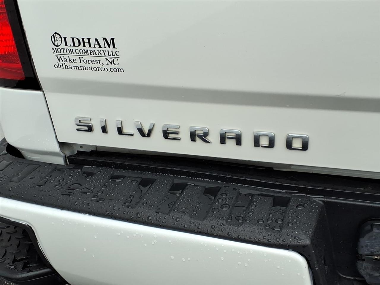 Chevrolet Silverado 1500 4WD Crew Cab 143.5" LT w/2LT 2017