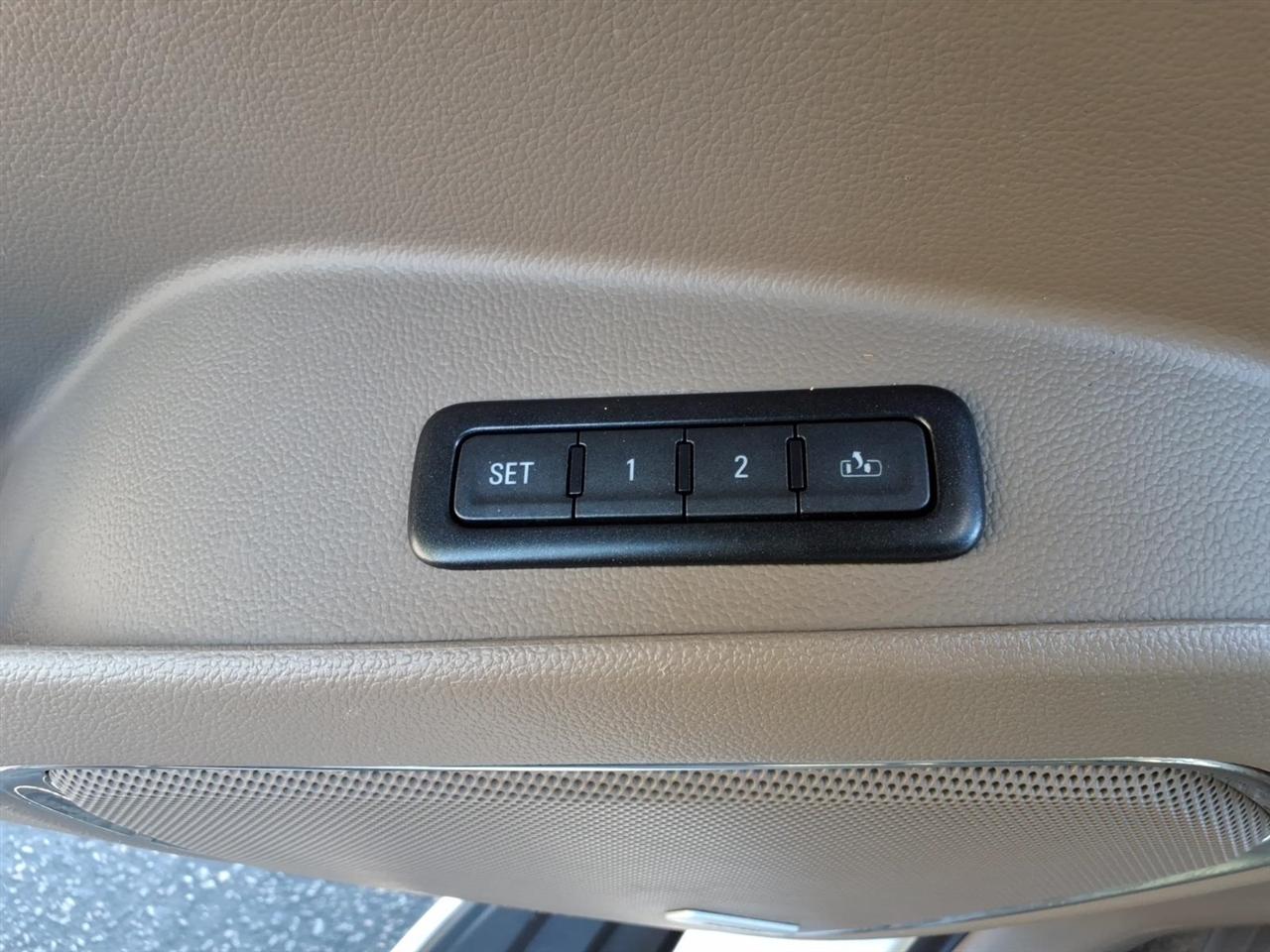 Chevrolet Tahoe 4WD 4dr Premier 2017