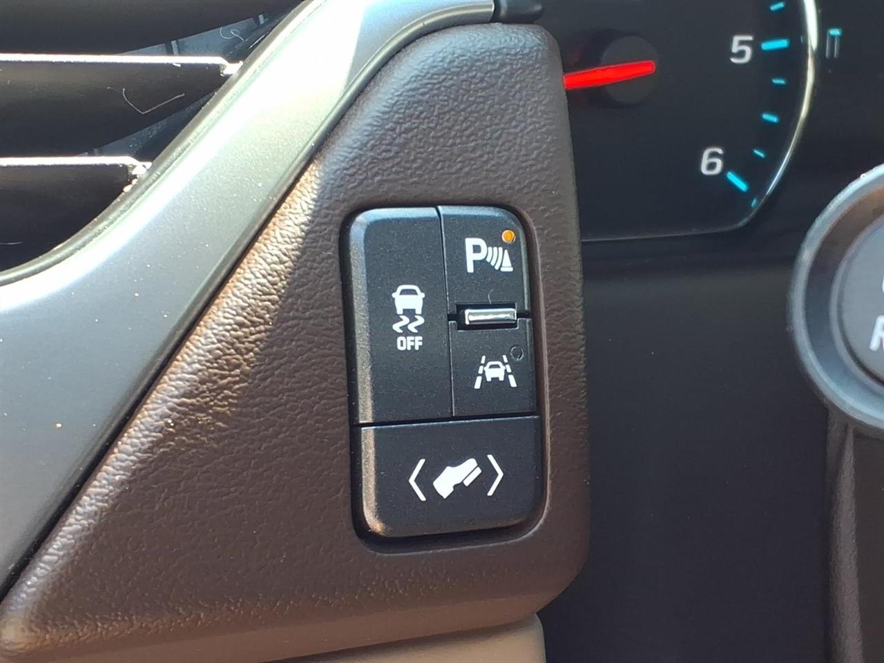 Chevrolet Tahoe 4WD 4dr Premier 2017