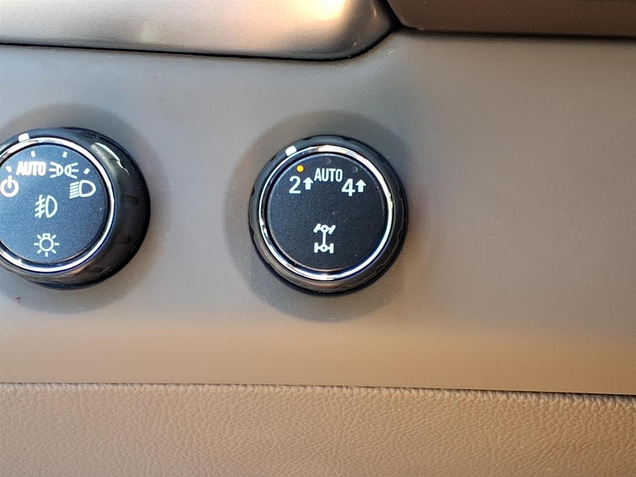 Chevrolet Tahoe 4WD 4dr Premier 2017