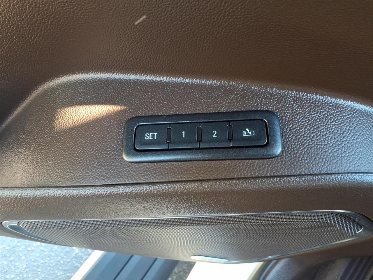GMC Yukon 2WD 4dr Denali 2015