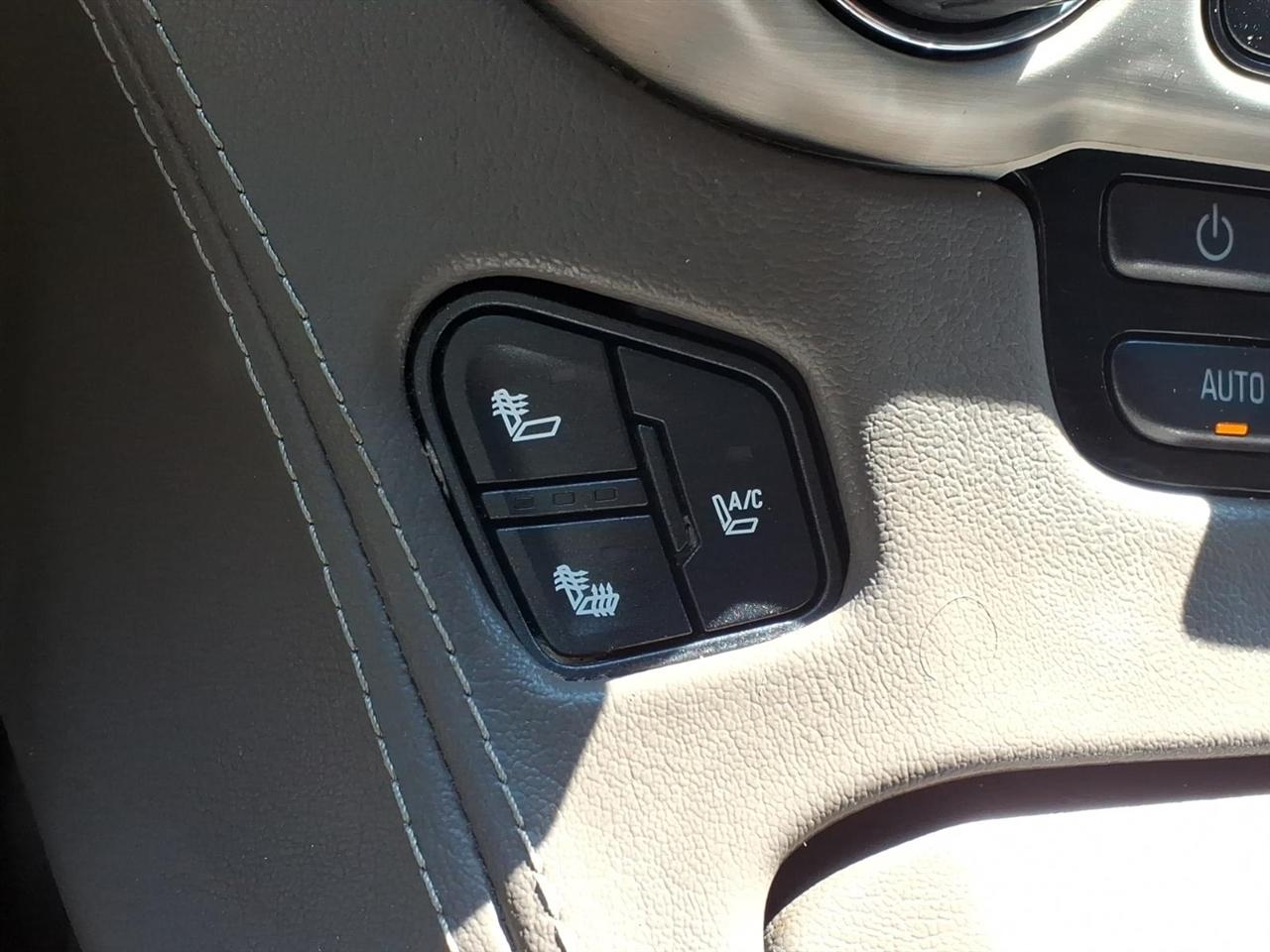GMC Yukon 2WD 4dr Denali 2015