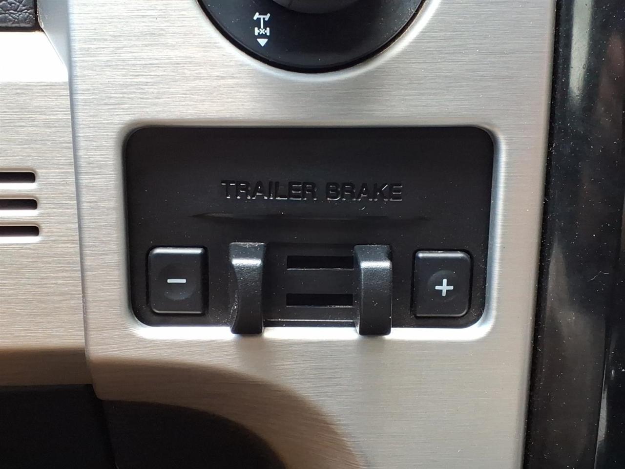 Ford F-150 4WD SuperCrew 145" Platinum 2012