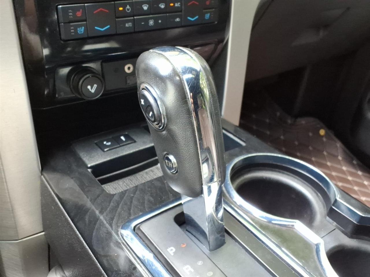 Ford F-150 4WD SuperCrew 145" Platinum 2012