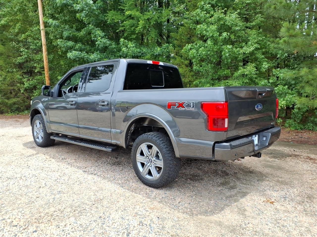 Ford F-150 SuperCrew 139" Lariat 4WD 2019