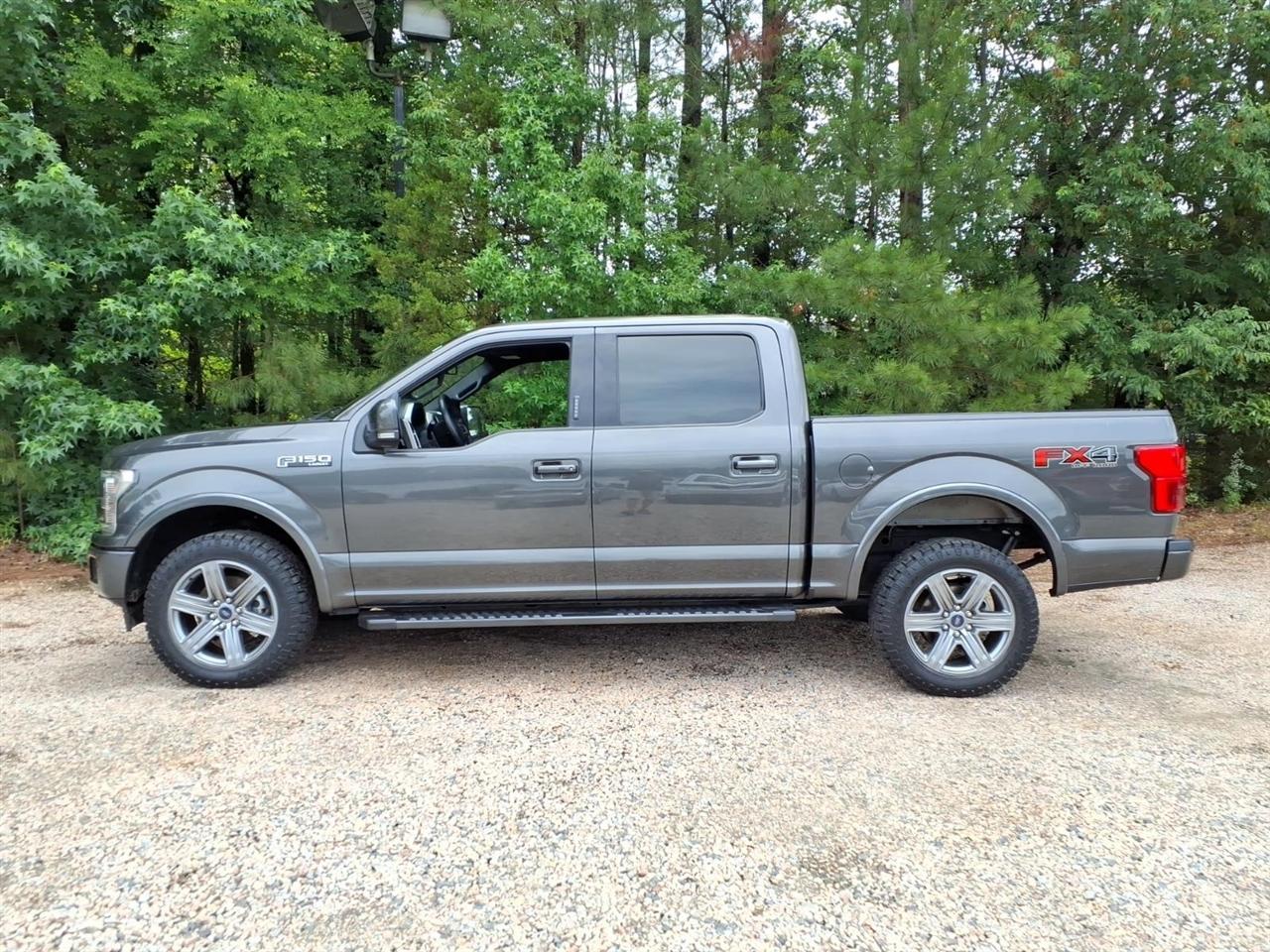 Ford F-150 SuperCrew 139" Lariat 4WD 2019