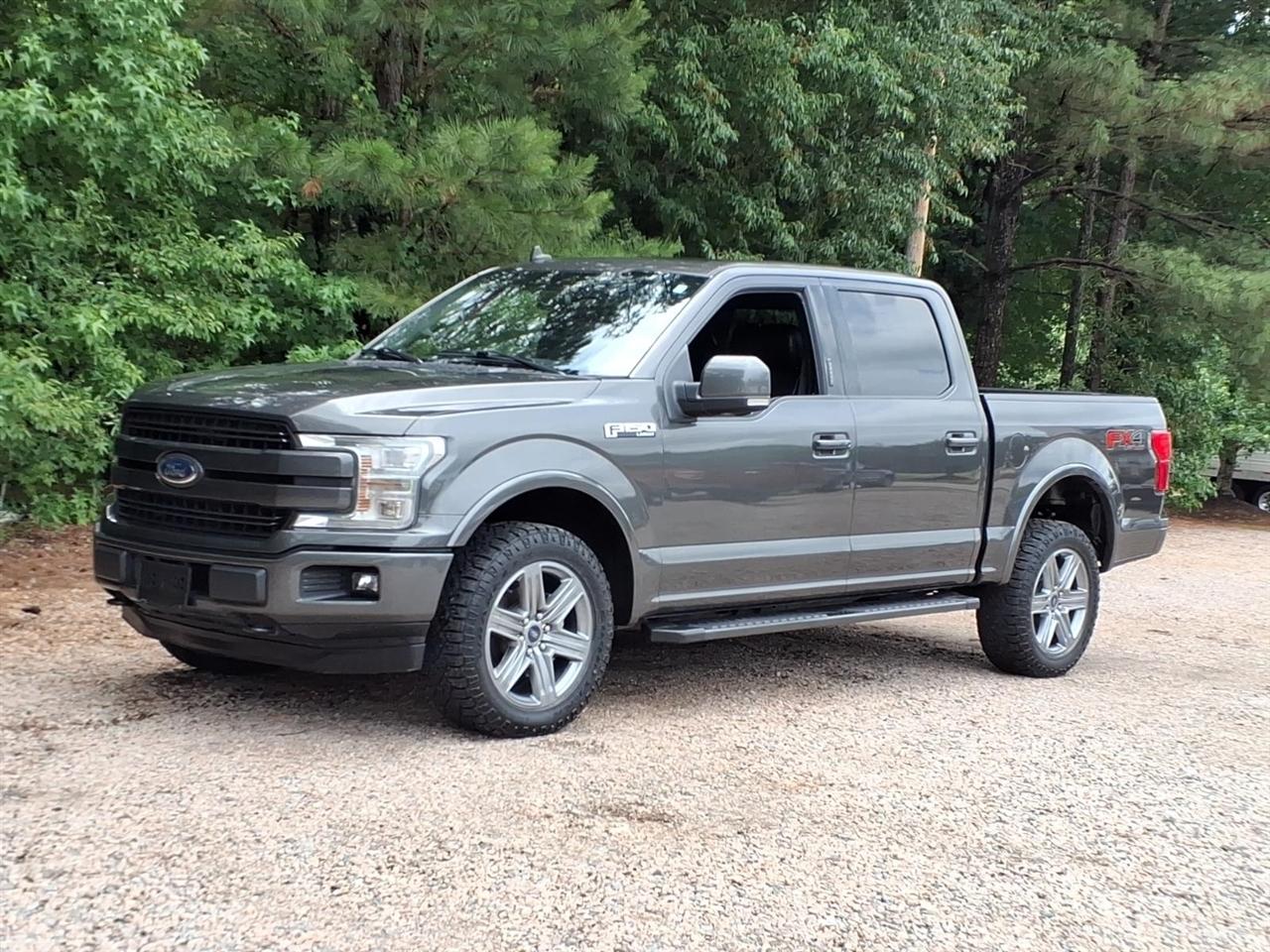 Ford F-150 SuperCrew 139" Lariat 4WD 2019