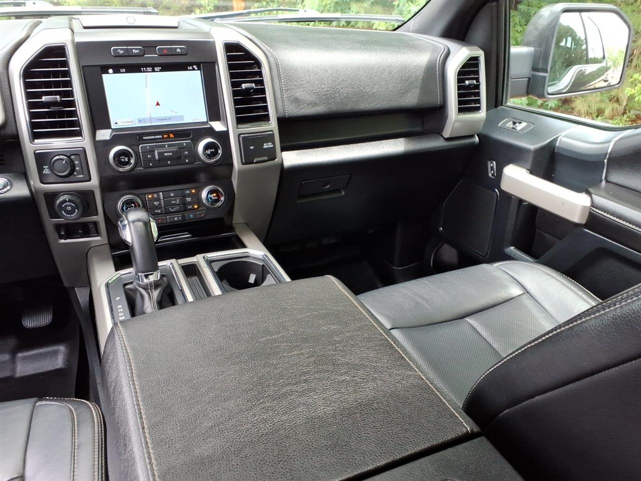 Ford F-150 SuperCrew 139" Lariat 4WD 2019