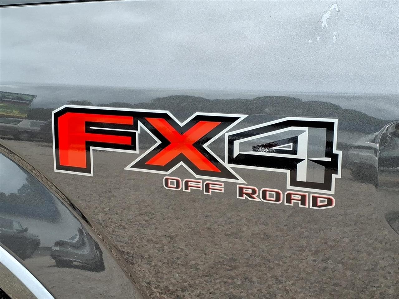 Ford F-150 SuperCrew 139" Lariat 4WD 2019