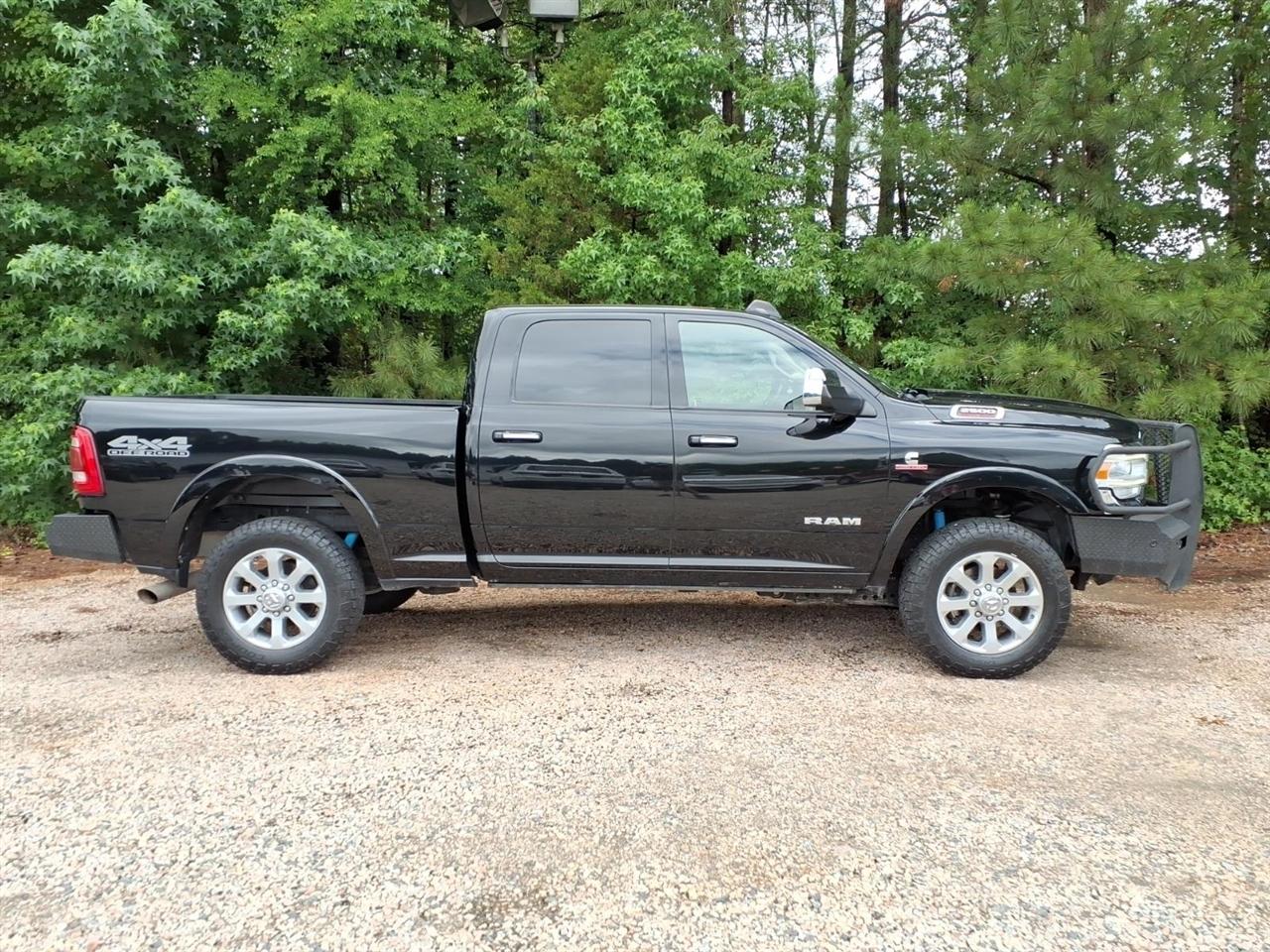 RAM 2500 Laramie 4x4 Crew Cab 6'4" Box 2022
