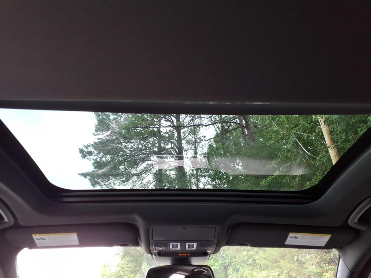 Jaguar XE 30t R-Sport RWD 2018