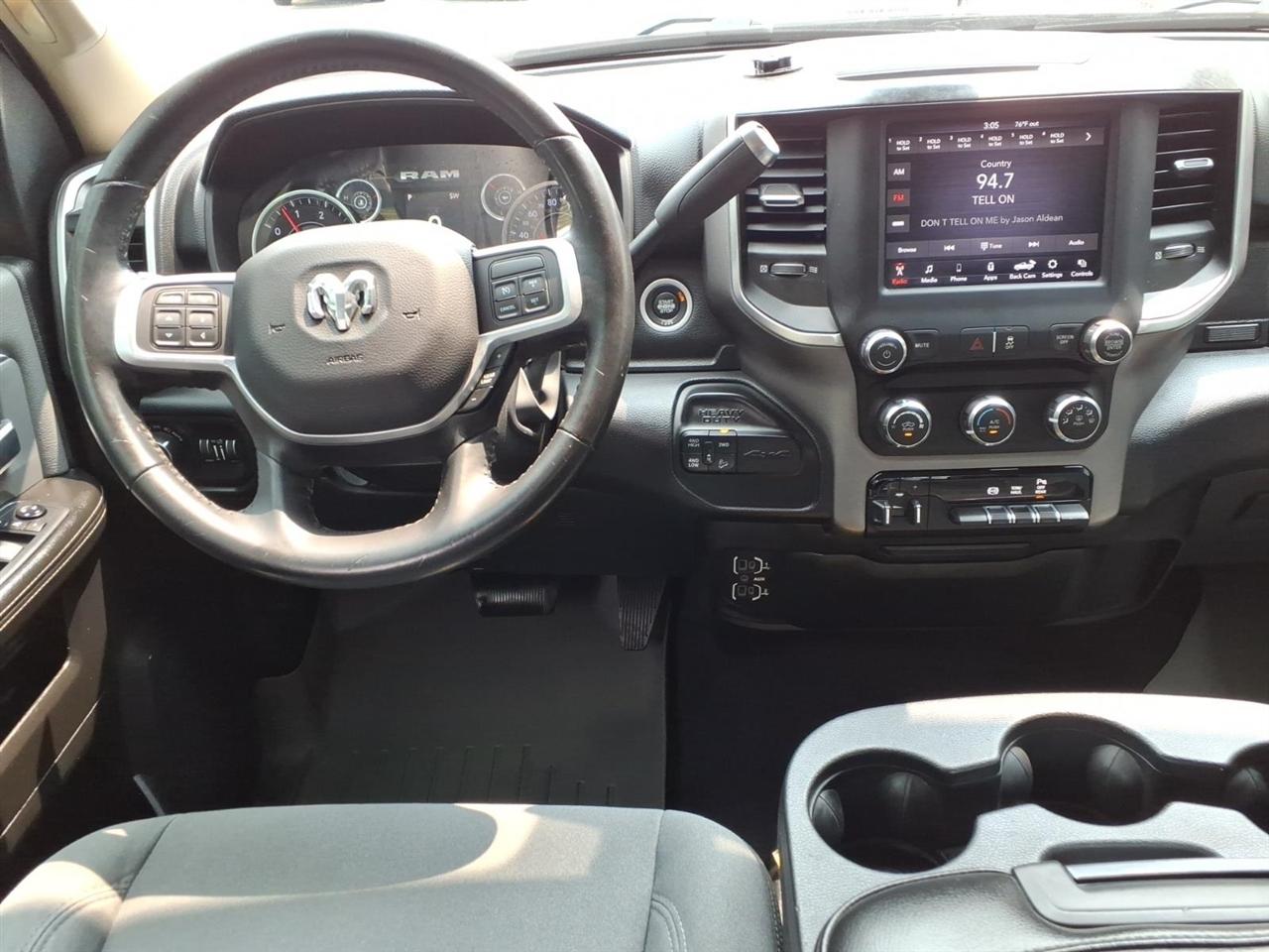 RAM 2500 Big Horn 4x4 Crew Cab 6'4" Box 2019