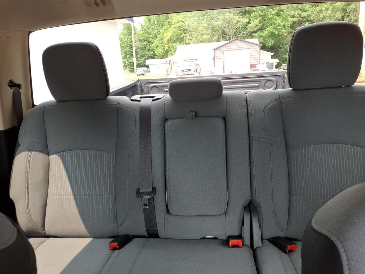 RAM 2500 Big Horn 4x4 Crew Cab 6'4" Box 2019