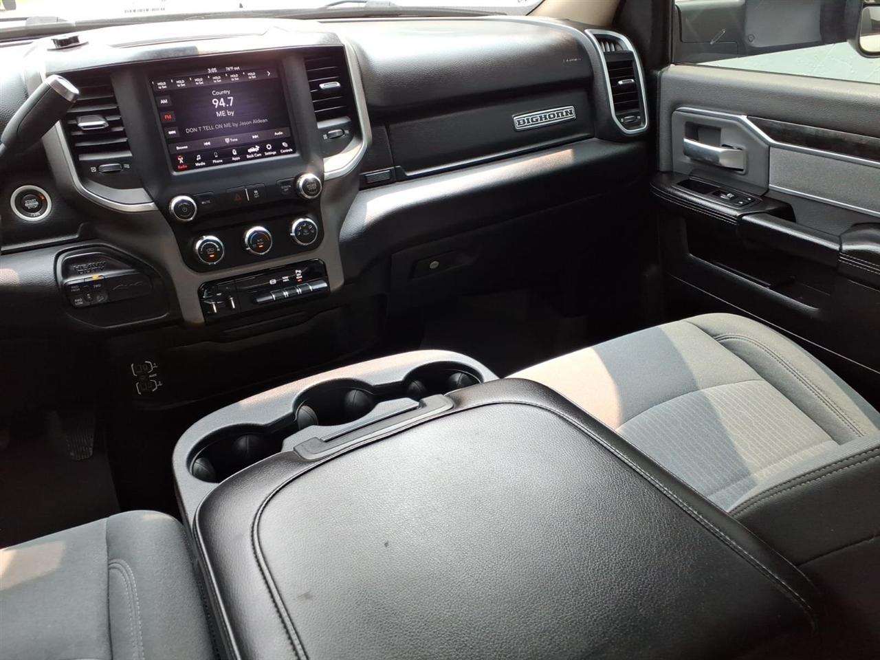 RAM 2500 Big Horn 4x4 Crew Cab 6'4" Box 2019