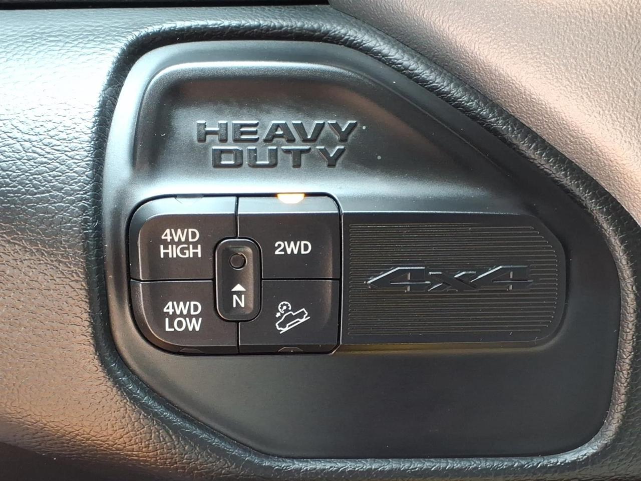 RAM 2500 Big Horn 4x4 Crew Cab 6'4" Box 2019