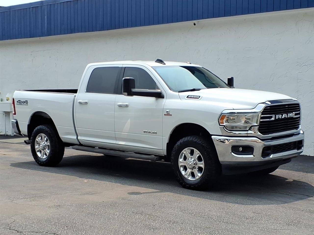 RAM 2500 Big Horn 4x4 Crew Cab 6'4" Box 2019