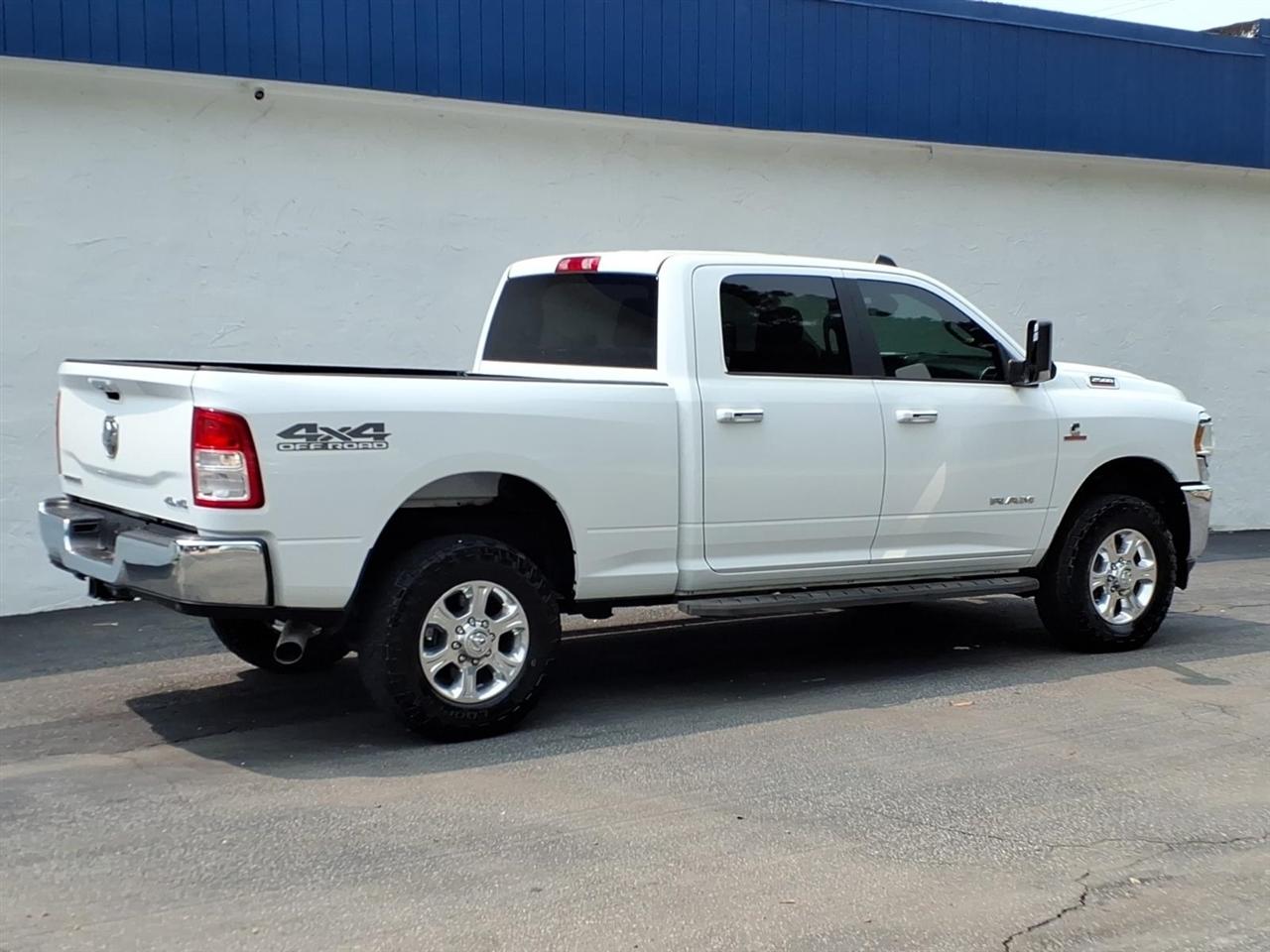 RAM 2500 Big Horn 4x4 Crew Cab 6'4" Box 2019