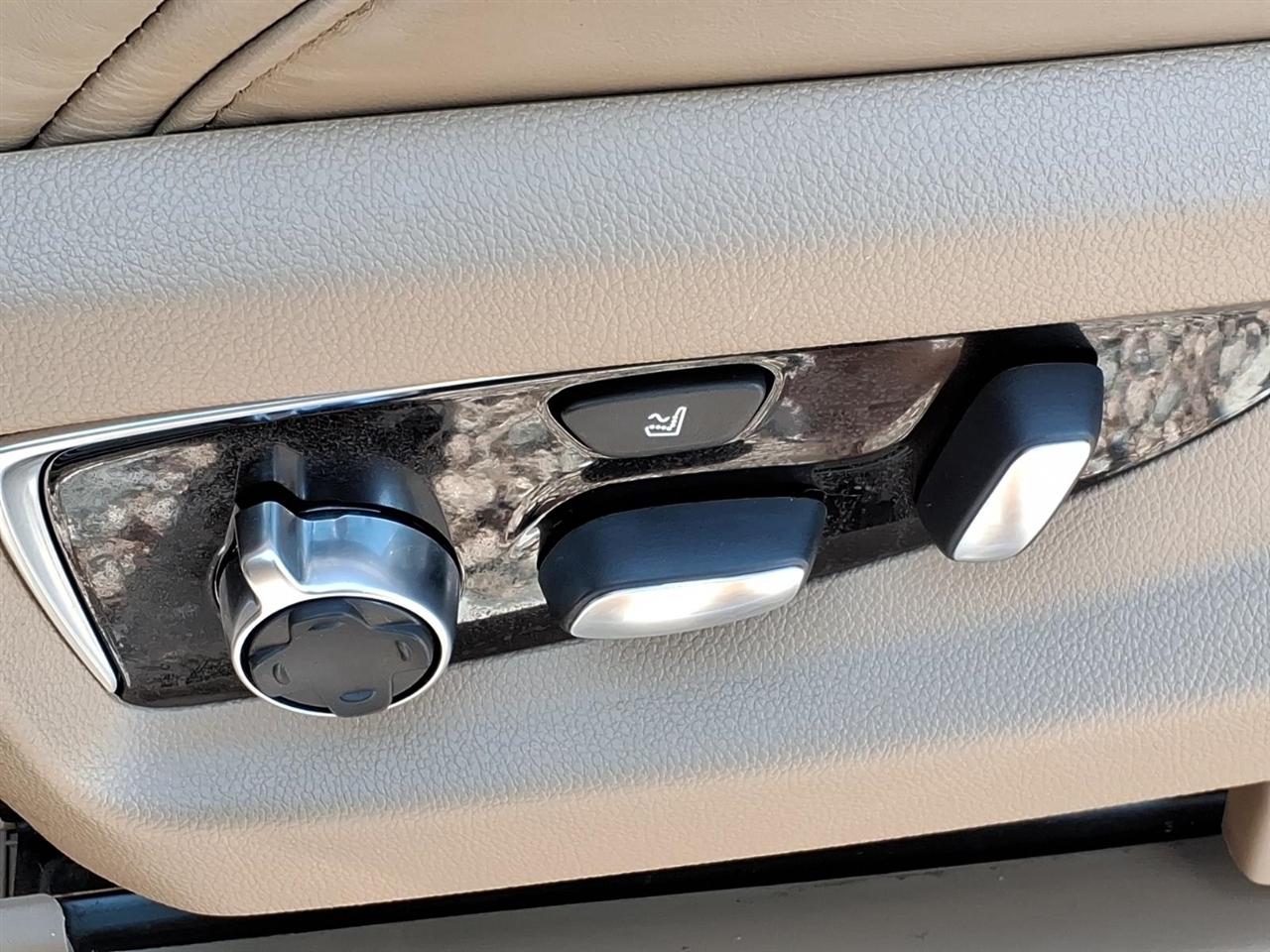 Cadillac Escalade 4WD 4dr Platinum 2018