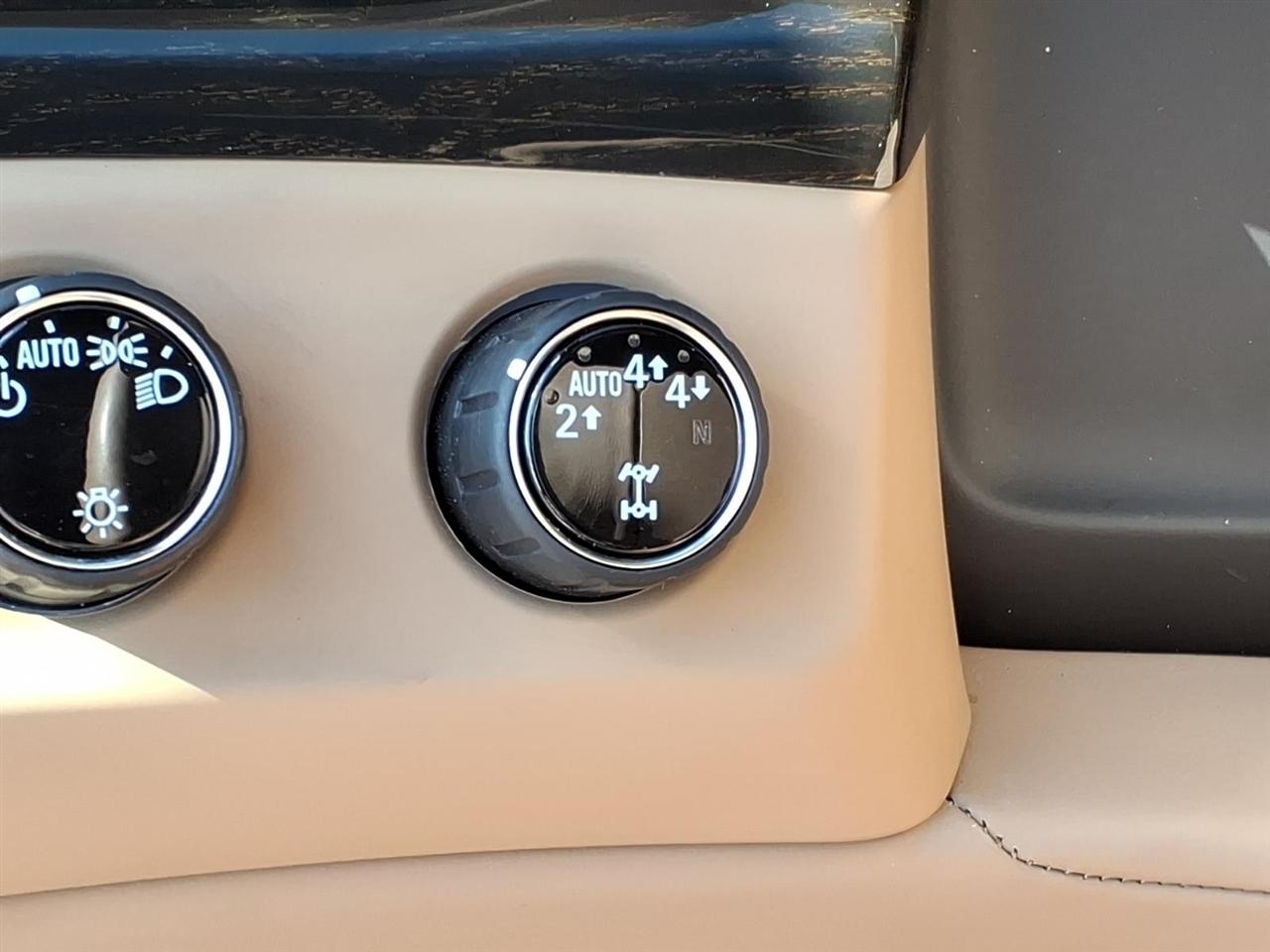 Cadillac Escalade 4WD 4dr Platinum 2018